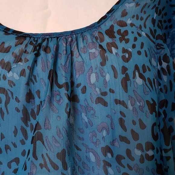 Miley Cyrus & Max Azria Leopard design - Picture 3 of 7